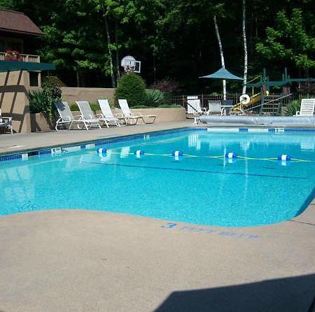 Tall Pines Motel Лейк Джордж Екстериор снимка