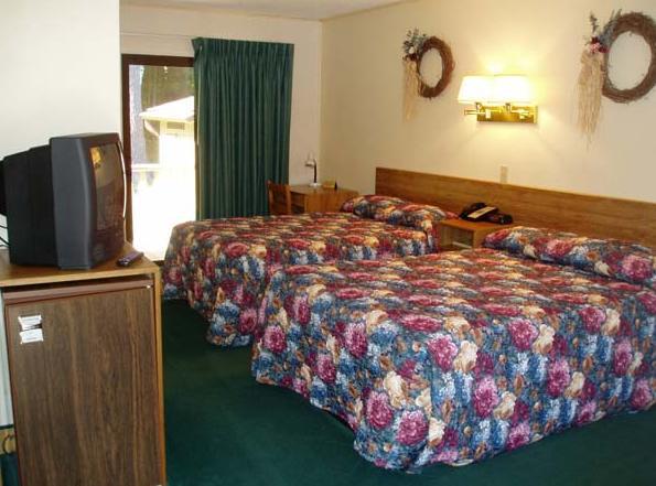 Tall Pines Motel Лейк Джордж Стая снимка