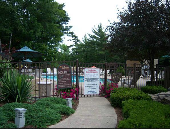 Tall Pines Motel Лейк Джордж Екстериор снимка