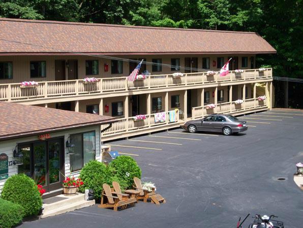 Tall Pines Motel Лейк Джордж Стая снимка